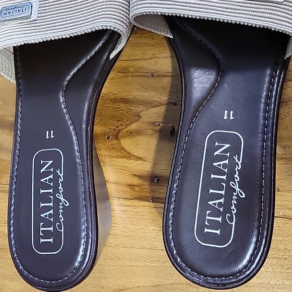 Italian Comfort women's 11 wedged slide sandal - Picture 6 of 8